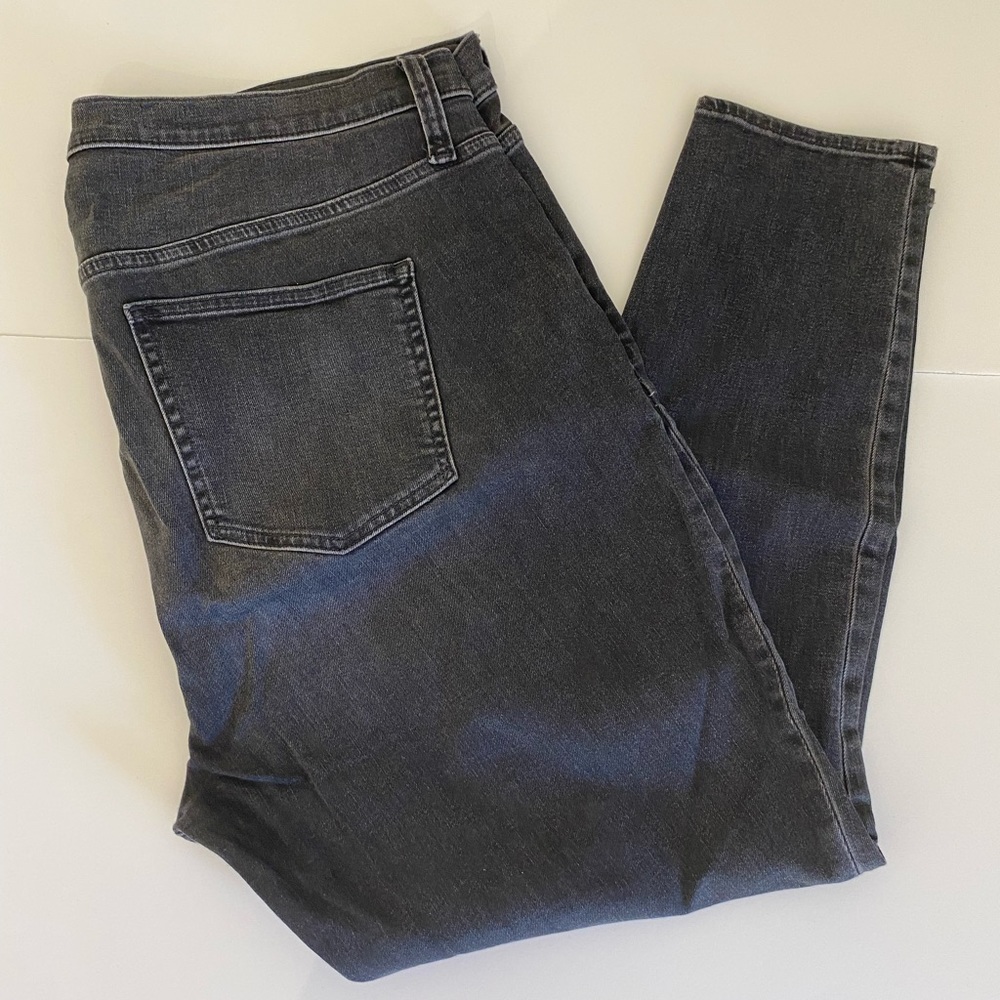 Sky High Rise True Skinny Jeans in Washed Black